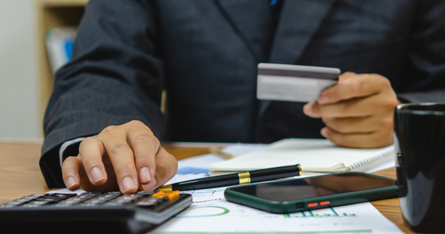 how much do moving companies charge for storage