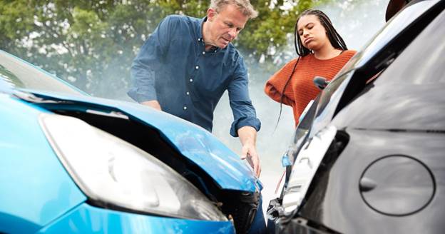 when to contact a lawyer after a car accident